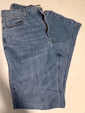 Wrangler Women's Straight Leg Jeans - Light Blue Denim